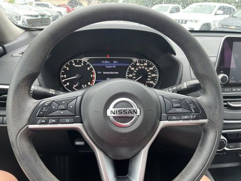 Used 2021 Nissan Altima 2.5 SV image 18