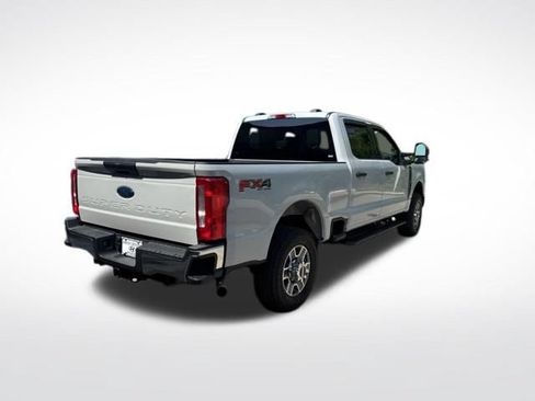 Used 2025 Ford F250 XLT w/ FX4 Off-Road Package AWD/4WD image 3