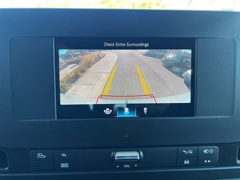 Used 2024 Mercedes-Benz Sprinter 2500 image 12