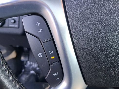 Used 2017 Chevrolet Traverse LT image 20