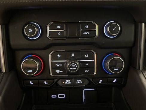 Used 2023 Chevrolet Tahoe LT image 28