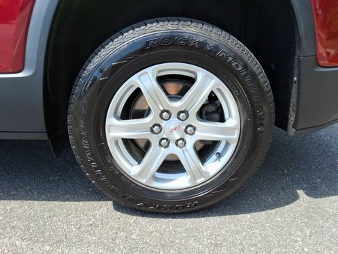 Certified 2019 GMC Acadia SLE AWD/4WD image 11