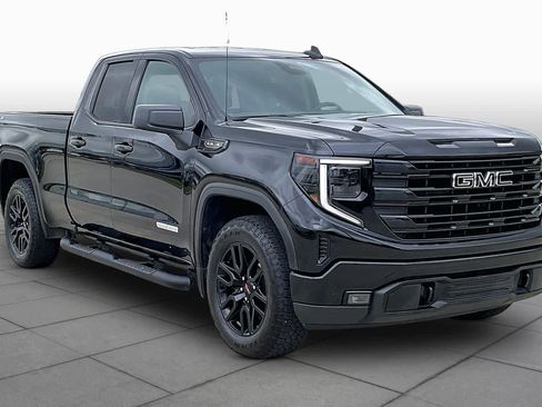 Used 2023 GMC Sierra 1500 Elevation w/ X31 Off-Road Package AWD/4WD image 3