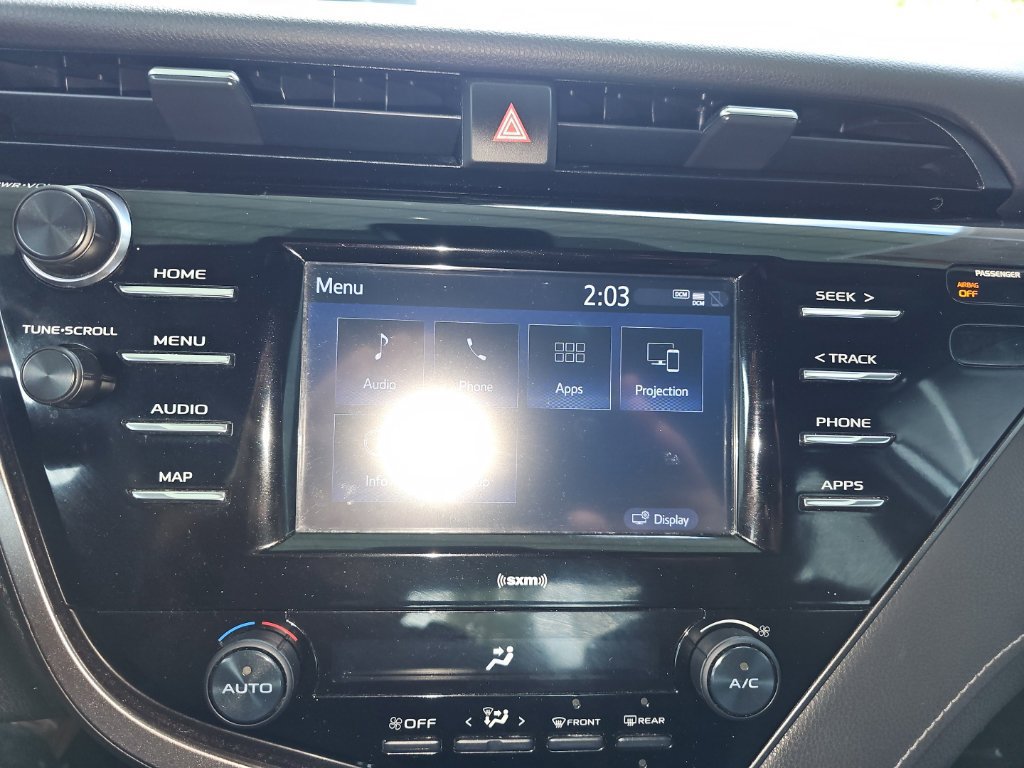 Used 2020 Toyota Camry SE FWD image 24