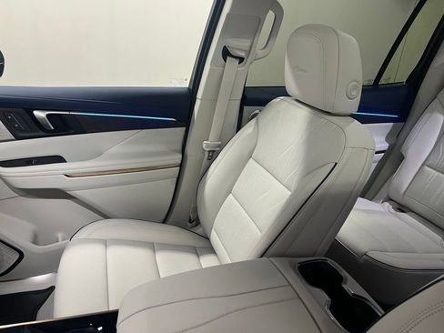 New 2026 Buick Enclave Avenir w/ Super Cruise Package AWD/4WD image 24