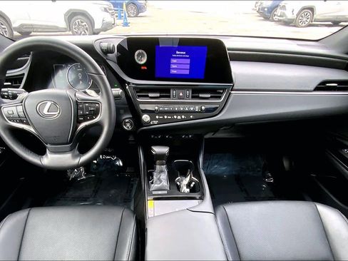 Certified 2025 Lexus ES 350 w/ Premium Package image 16