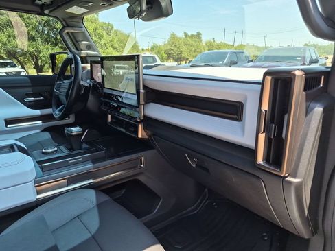 Used 2024 GMC Hummer EV 3X w/ Omega Edition AWD/4WD image 41