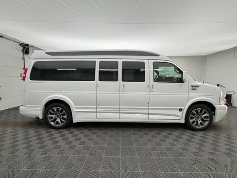 New 2026 GMC Savana 2500 Extended w/ Driver Convenience Package RWD image 6
