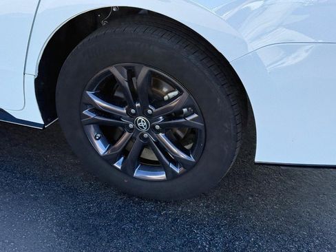 Certified 2024 Toyota Sienna XSE image 8