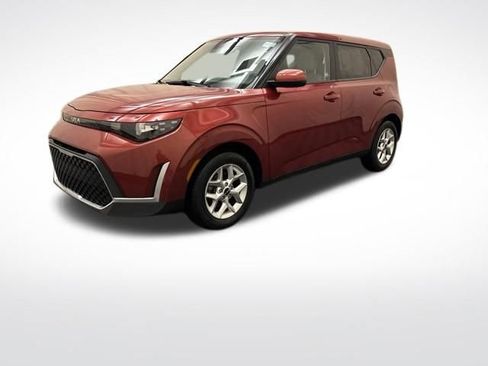 Certified 2023 Kia Soul LX w/ LX Technology Package FWD image 4