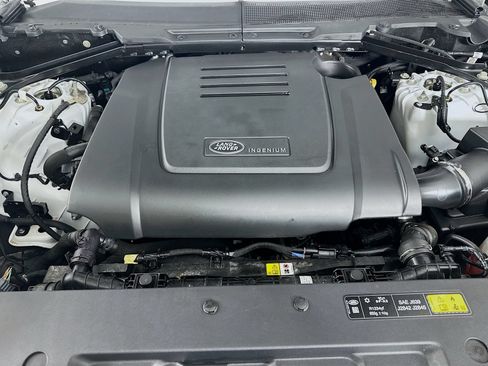 Used 2025 Land Rover Defender 110 S AWD/4WD image 40
