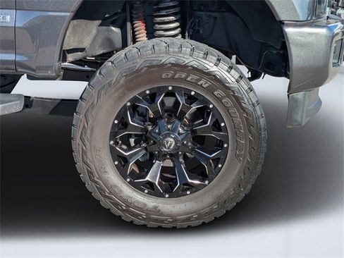 Used 2019 Ford F350 Lariat image 10