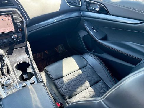 Used 2022 Nissan Maxima Platinum w/ Sport Mat Group FWD image 25