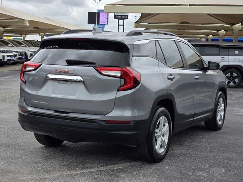 Certified 2024 GMC Terrain SLE w/ Driver Convenience Package FWD image 7