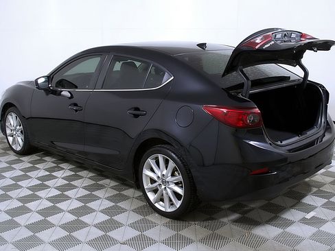 Used 2017 MAZDA MAZDA3 Grand Touring image 10