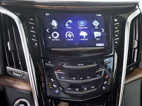 Used 2020 Cadillac Escalade Luxury AWD/4WD image 19