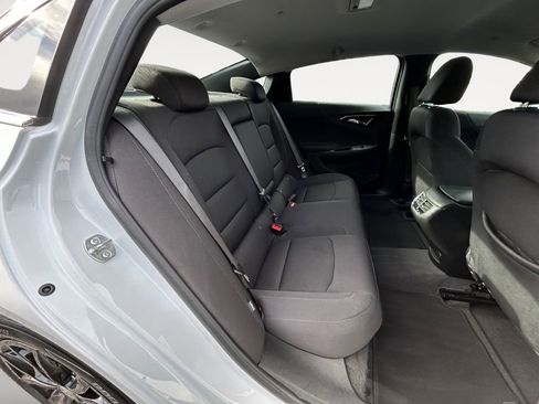Used 2024 Chevrolet Malibu LT image 11