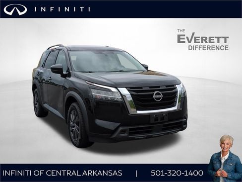 Used 2022 Nissan Pathfinder SV image 1
