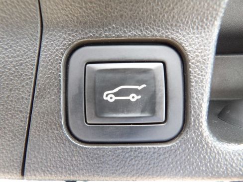 Used 2018 GMC Acadia SLT FWD image 26