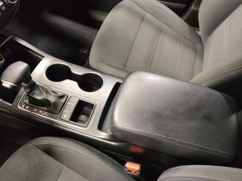 Used 2020 Kia Sorento FWD V6 image 26