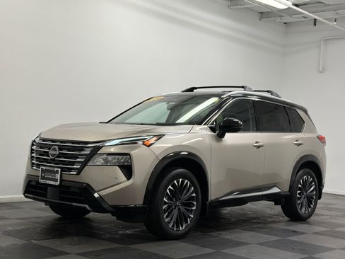 Used 2026 Nissan Rogue Platinum w/ Platinum Premium Package image 1