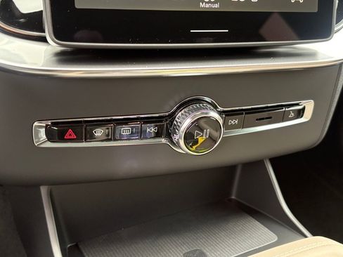 New 2026 Volvo XC90 B6 Plus w/ Protection Package Premier image 17