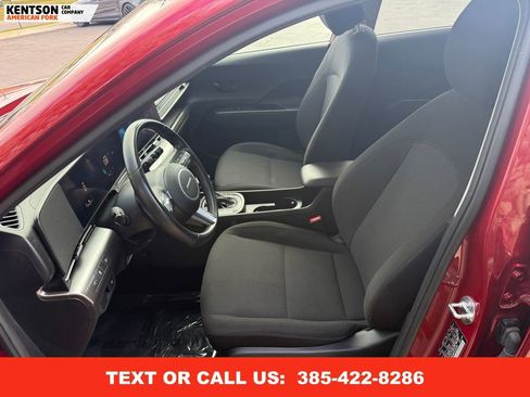 Used 2025 Hyundai Kona SEL image 29