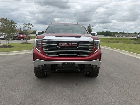 Used 2023 GMC Sierra 1500 SLT w/ SLT Premium Package AWD/4WD image 12