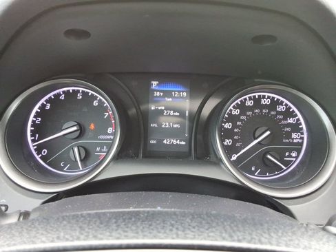 Used 2022 Toyota Camry SE w/ Convenience Package image 29