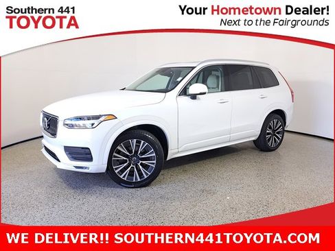 Used 2022 Volvo XC90 T5 Momentum w/ Protection Package Premier image 1