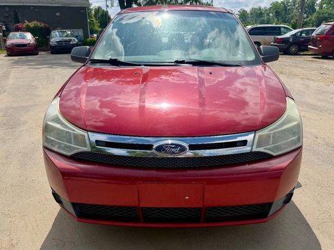 Used 2010 Ford Focus SE FWD image 4