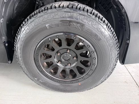 Used 2016 Lexus LX 570 4WD image 4