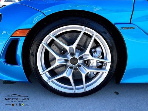 Used 2025 McLaren 750S Spider image 10