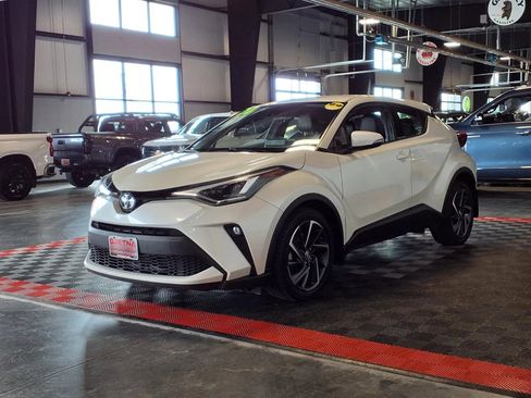 Used 2020 Toyota C-HR Limited image 3