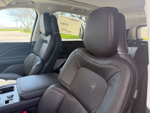 New 2026 Lincoln Aviator Reserve w/ Luxury Package AWD/4WD image 11