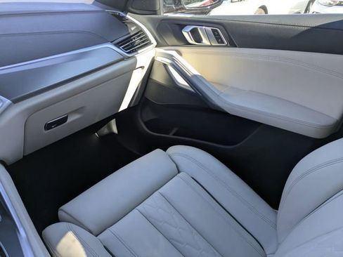 Used 2023 BMW X6 xDrive40i w/ Premium Package image 14