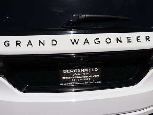 Used 2024 Jeep Grand Wagoneer L Series II w/ Quick Order Packagew 28T image 96