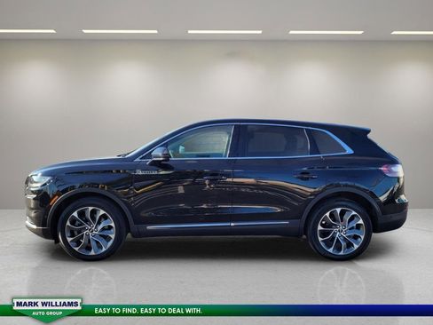 Used 2022 Lincoln Nautilus Reserve w/ Equipment Group 201A image 5