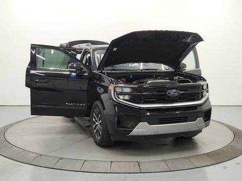Used 2025 Ford Expedition Platinum AWD/4WD image 11