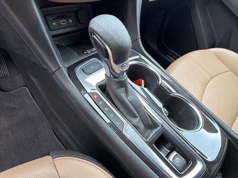 Used 2022 Chevrolet Equinox Premier image 13