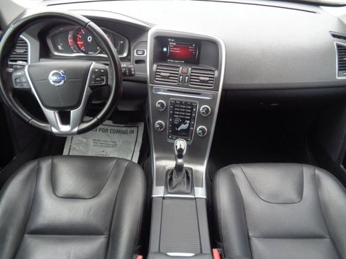 Used 2016 Volvo XC60 T6 w/ Proximity Package AWD/4WD image 34