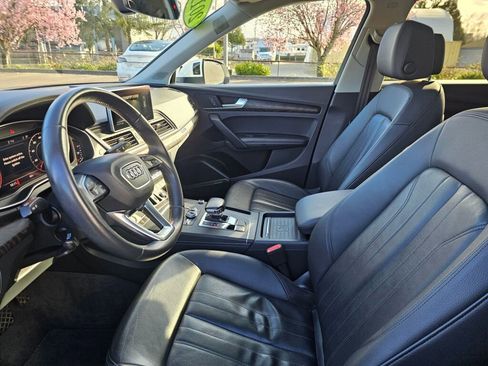 Used 2019 Audi Q5 2.0T Premium Plus w/ Premium Plus Package image 24