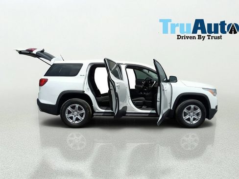Used 2019 GMC Acadia SLE FWD image 16