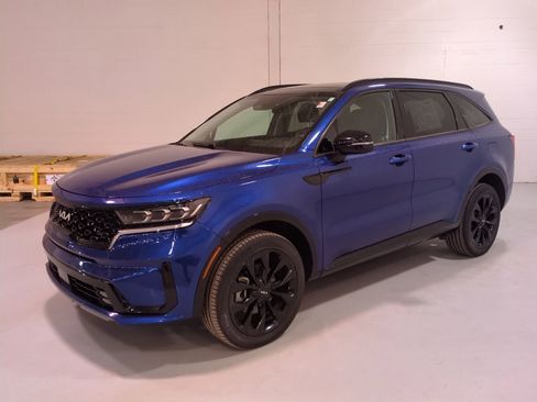 Certified 2023 Kia Sorento SX AWD/4WD image 7