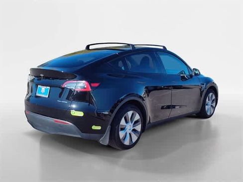 Used 2023 Tesla Model Y Long Range image 11