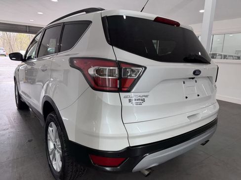 Used 2017 Ford Escape SE w/ Equipment Group 201A image 7