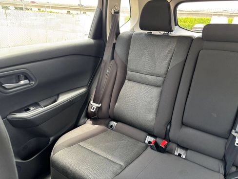 Used 2025 Nissan Rogue SV FWD image 41