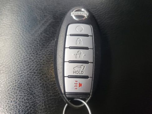 Used 2014 Nissan Pathfinder Platinum w/ Platinum Premium Package image 32