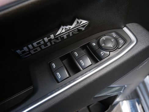 Used 2025 Chevrolet Silverado 1500 High Country w/ High Country Premium Package image 17