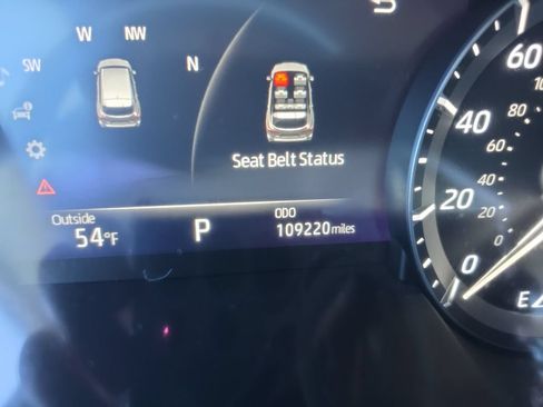 Used 2021 Toyota Highlander XLE AWD/4WD image 27